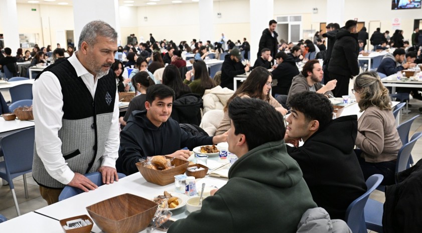 Anadolu &Uuml;niversitesi&rsquo;nde ilk iftar heyecanı