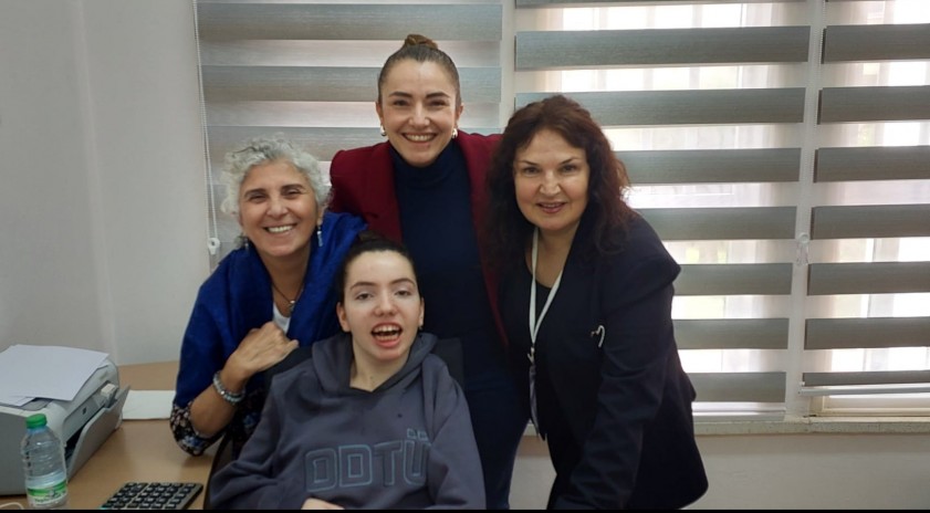 Engel tanımayan destek: Kıbrıs&rsquo;ta eğitim g&ouml;ren Talya&rsquo;nın ilham veren başarı &ouml;yk&uuml;s&uuml;