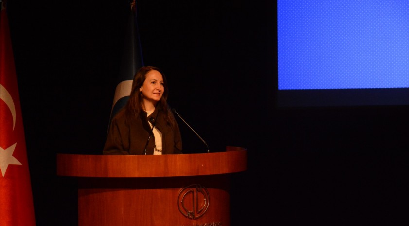 Uluslararası &ouml;ğrencilerin hak ve y&uuml;k&uuml;ml&uuml;l&uuml;kleri Anadolu &Uuml;niversitesi&rsquo;nde anlatıldı