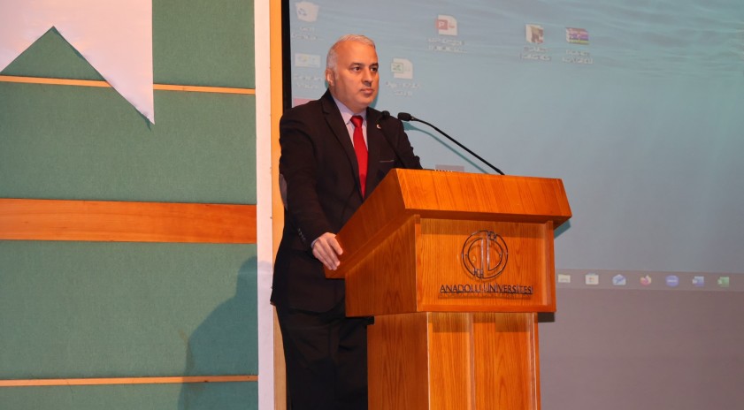 Anadolu &Uuml;niversitesi&rsquo;nde &ldquo;Gen&ccedil;lerin Yasama S&uuml;re&ccedil;lerine Katılımı&rdquo; &ccedil;alıştayı d&uuml;zenlendi