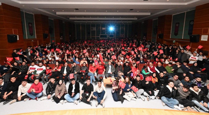 Anadolu&rsquo;da mill&icirc; heyecan: T&uuml;rkiye&ndash;Romanya ma&ccedil;ı coşkuyla izlenildi