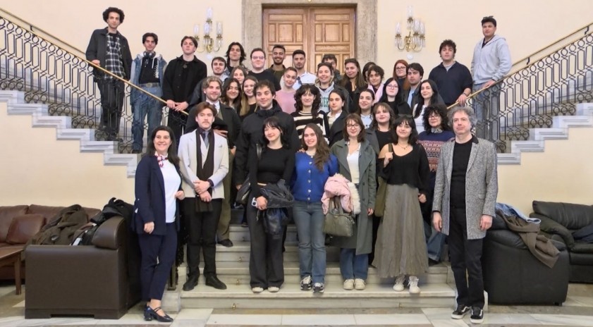 Opera &ouml;ğrencileriyle sahne arkasına yolculuk 