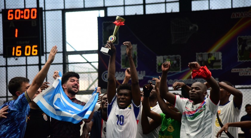 Anadolu &Uuml;niversitesinde Uluslararası Futbol Turnuvası sona erdi