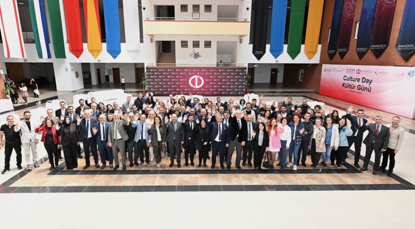 Anadolu &Uuml;niversitesi ailesi bayramlaşma t&ouml;reninde buluştu