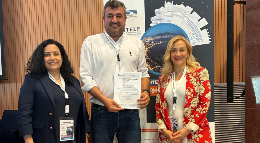 Anadolu &Uuml;niversitesine Napoli'den "En İyi Poster" &ouml;d&uuml;l&uuml;