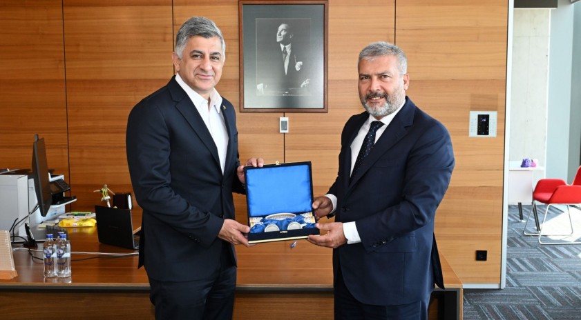 Rekt&ouml;r Adıg&uuml;zel, Eti Global CEO&rsquo;su Ercan &Ouml;z&rsquo;&uuml; ziyaret etti